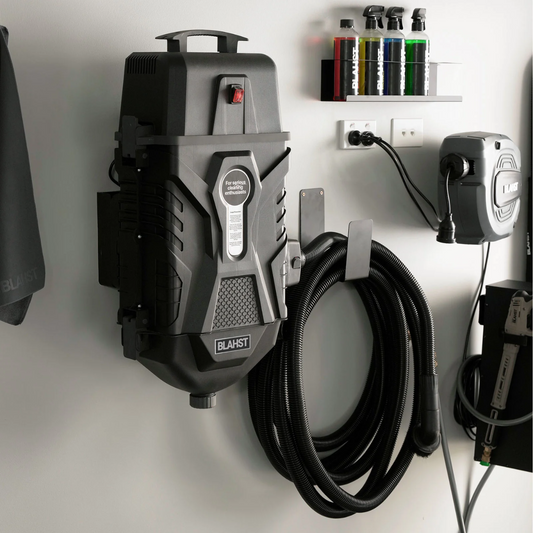 BLAHST K21 Wall-mounted vacuum
