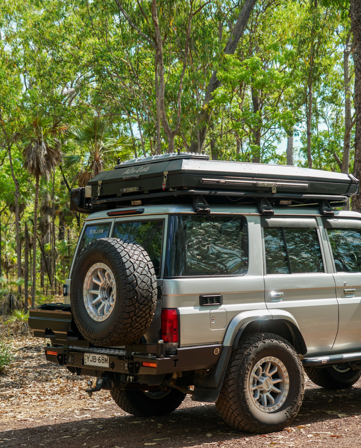 76 Series Rear Bar