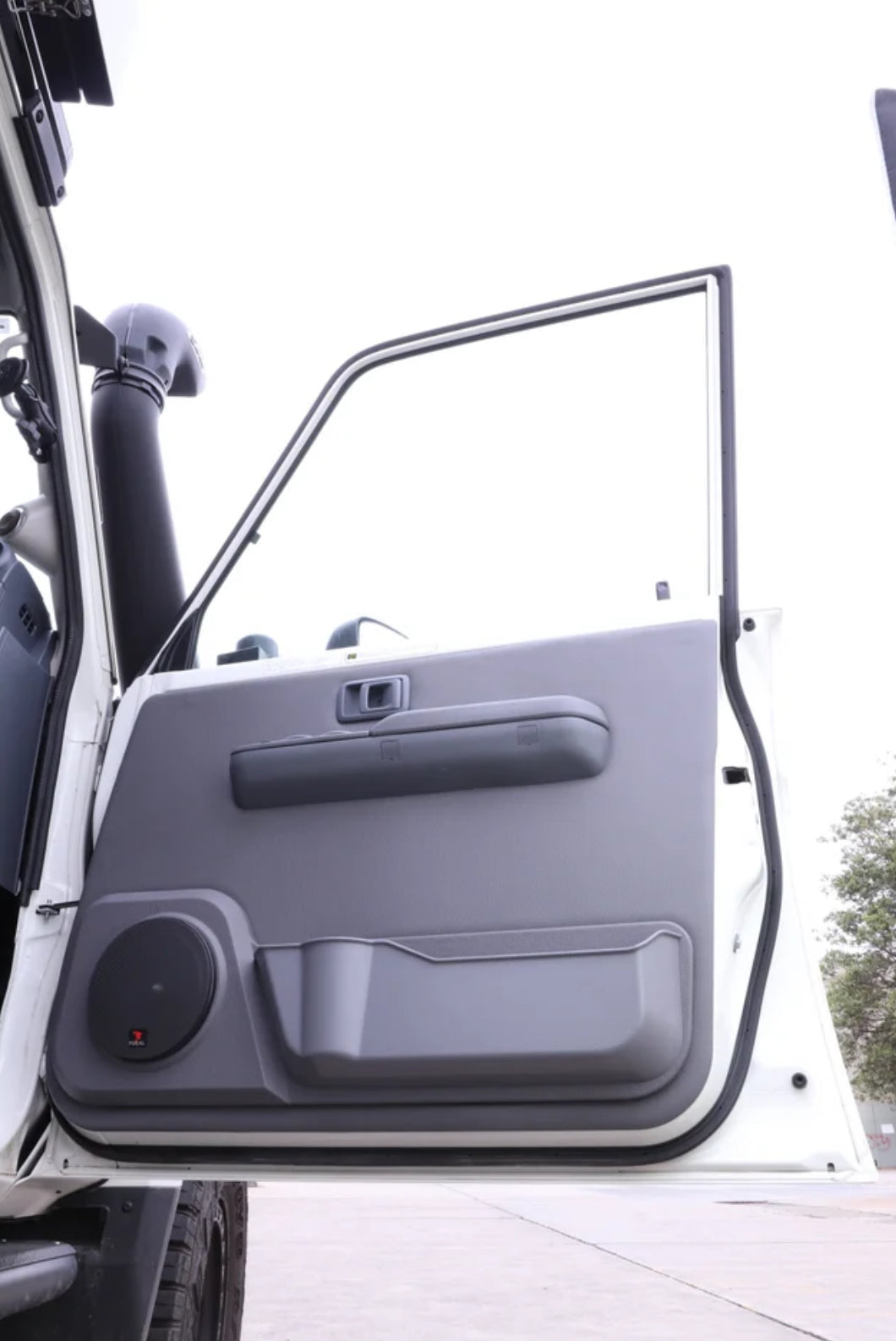 ORIGINAL FRONT SPEAKER DOOR PODS WITH ABS DOOR POCKETS (79 DUAL CAB + 76 WAGON)