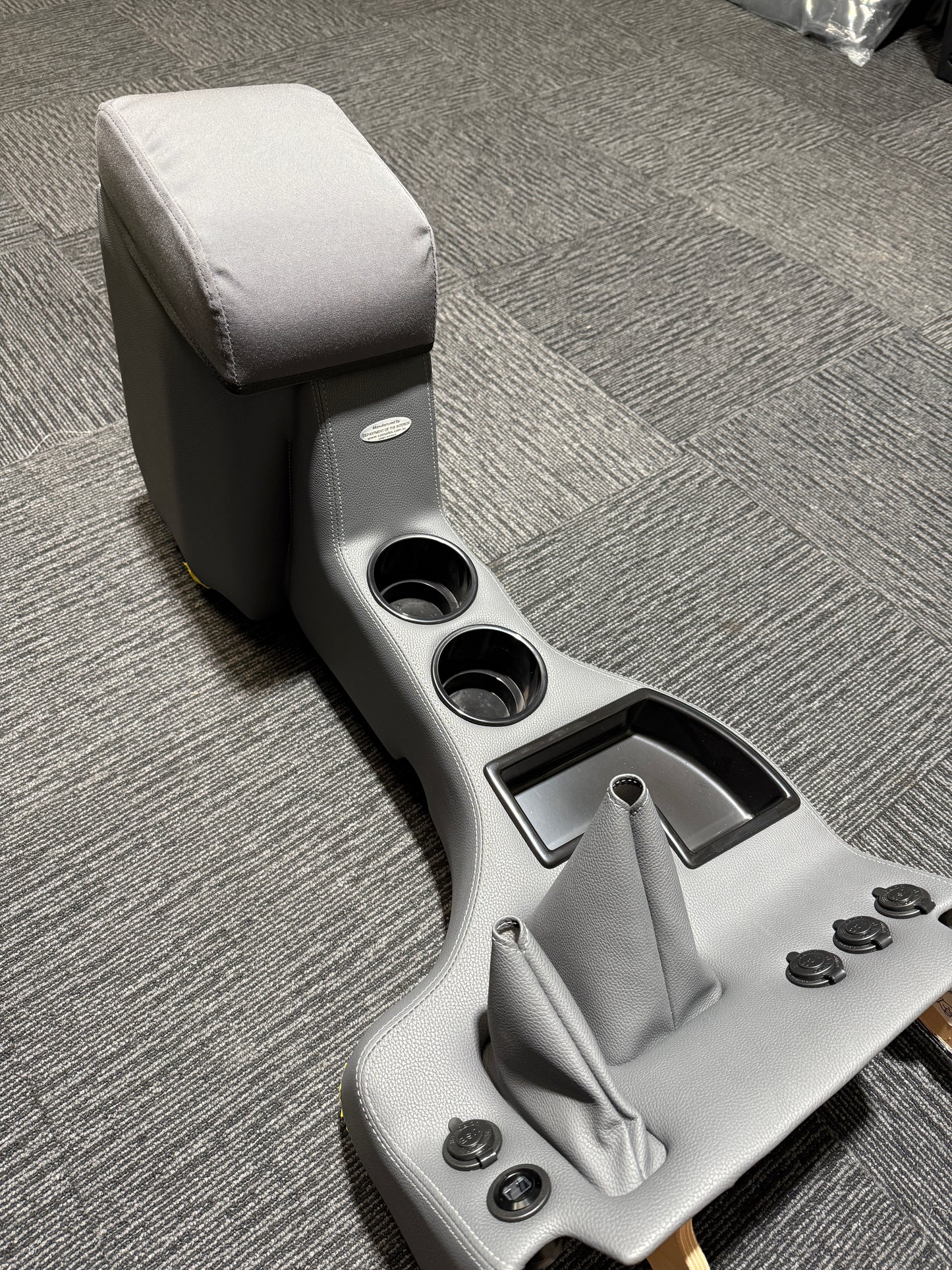 FULL LENGTH FLOOR CONSOLE PREMIUM