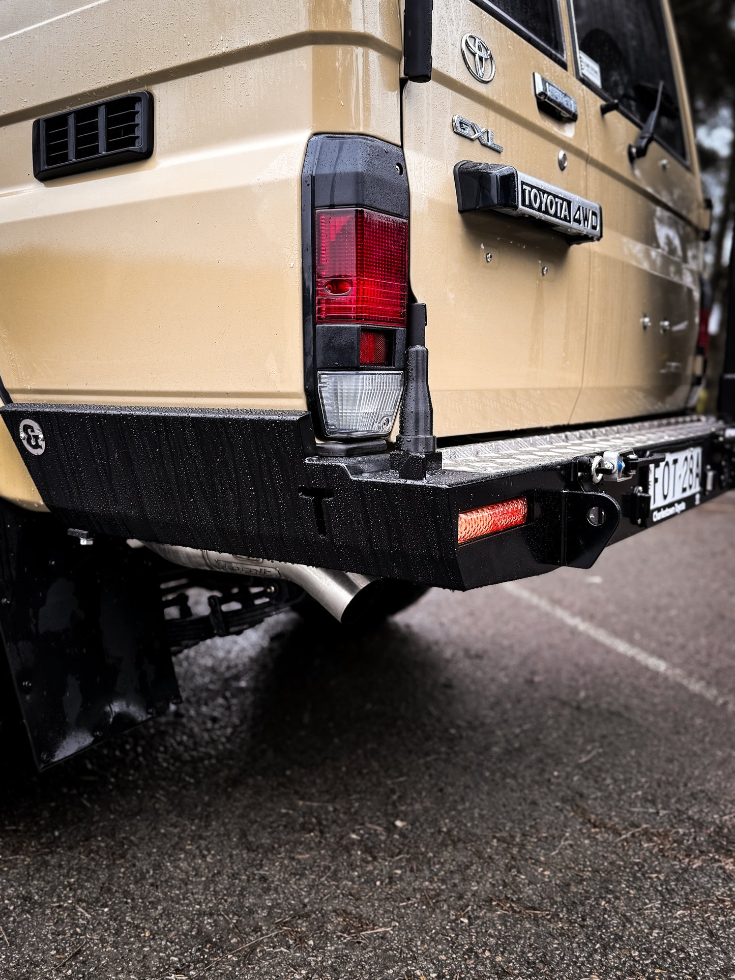 75/78 Series Rear Bar