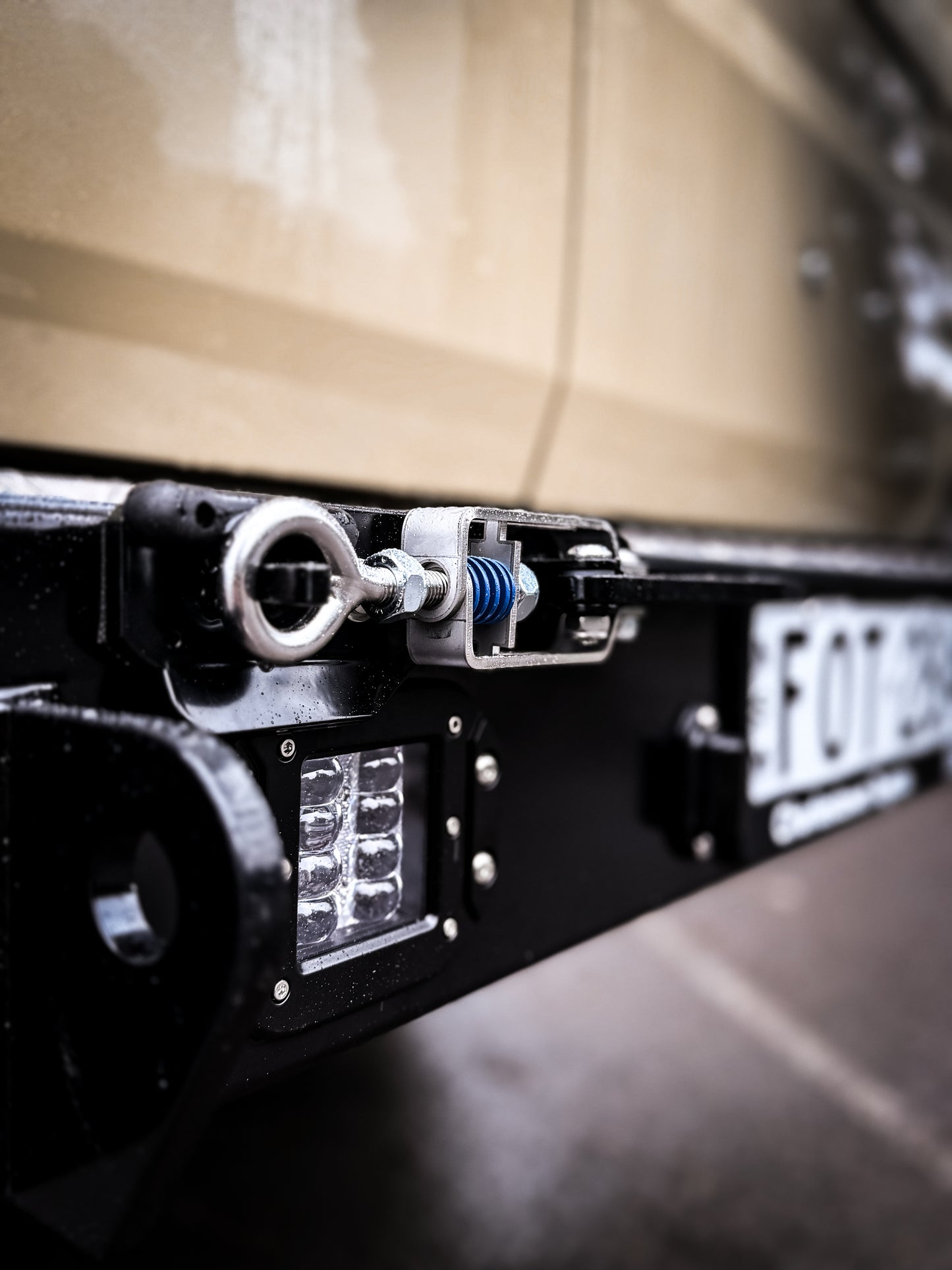 75/78 Series Rear Bar