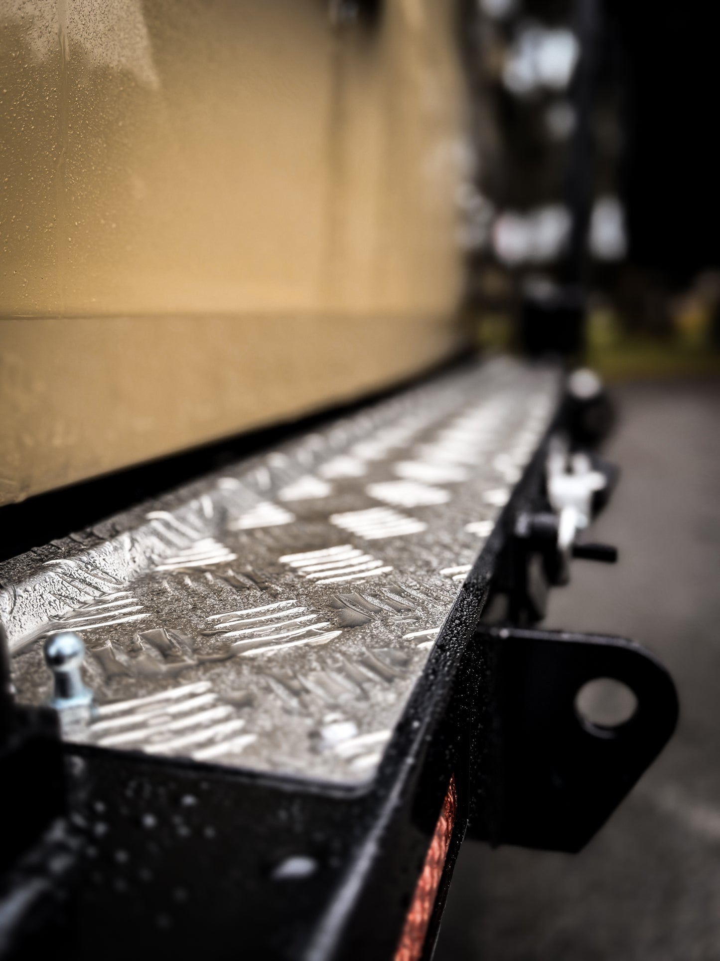 75/78 Series Rear Bar