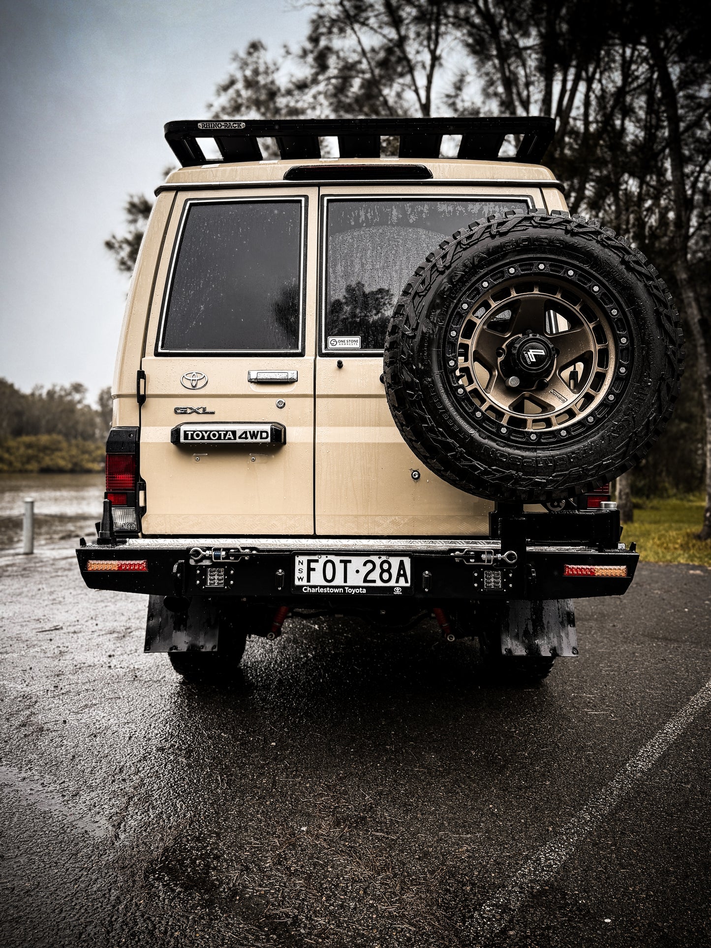 75/78 Series Rear Bar