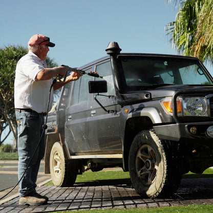 BLAHST R18 Wall-Mounted pressure washer + Swivel gun pro