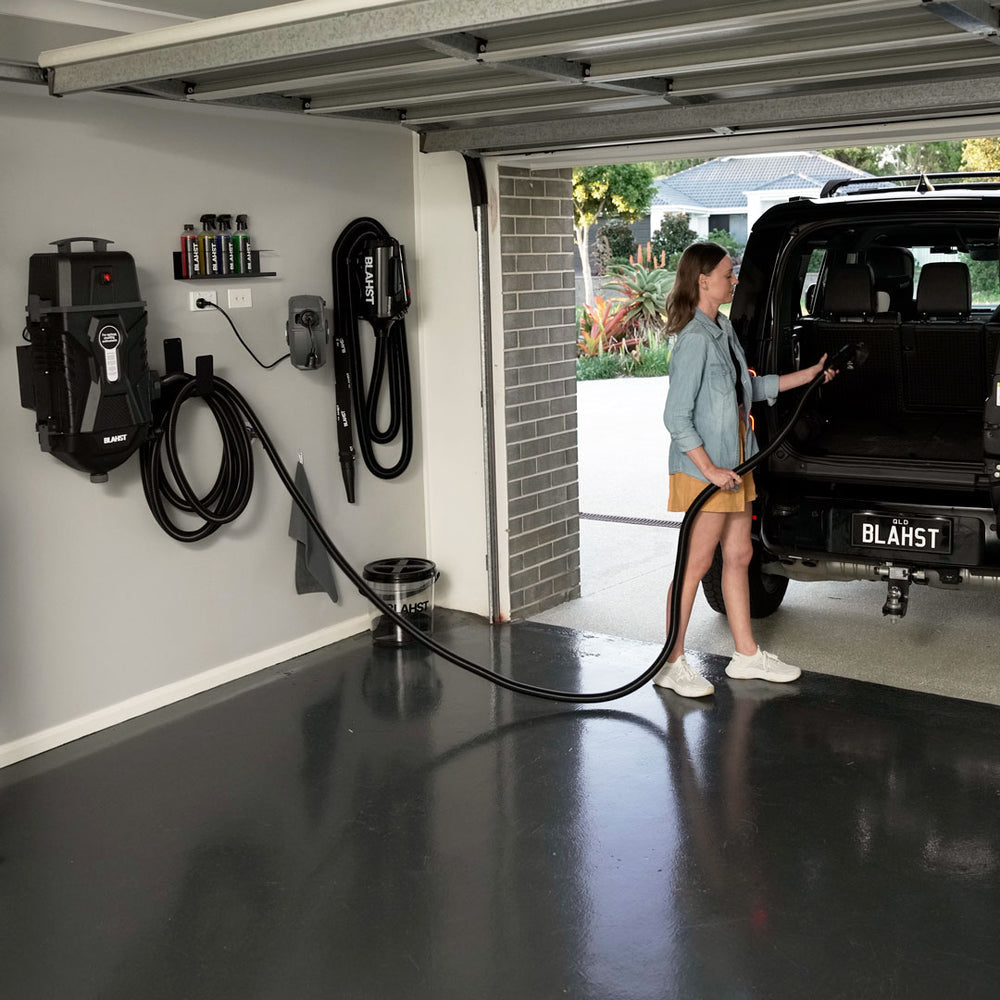 BLAHST K21 Wall-mounted vacuum